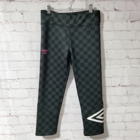 Umbro Other - Girls large Umbro black and gray checkered print cropped Leggings.